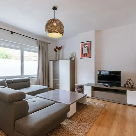 Huswell - Lovely Retreat For 4 Apartamento